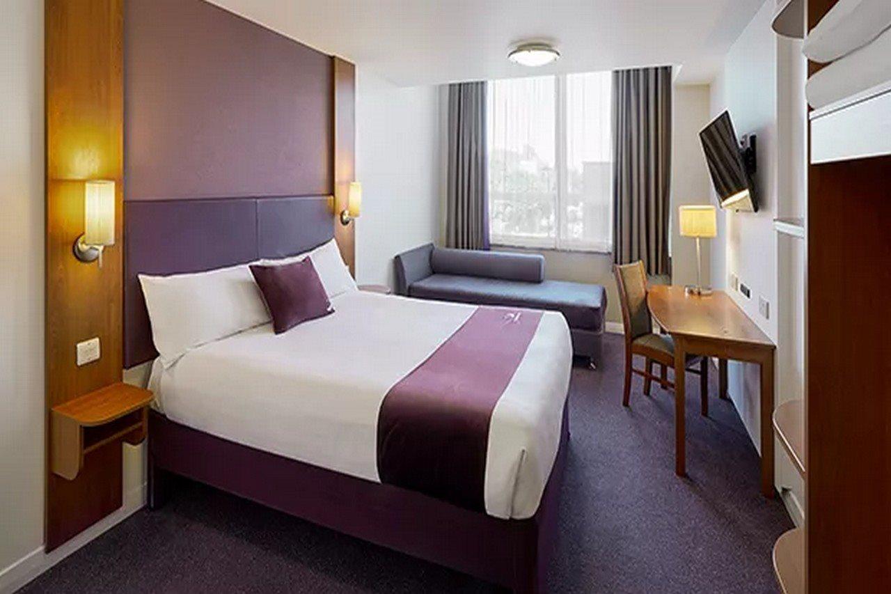 Premier Inn Wolverhampton City Centre Ngoại thất bức ảnh