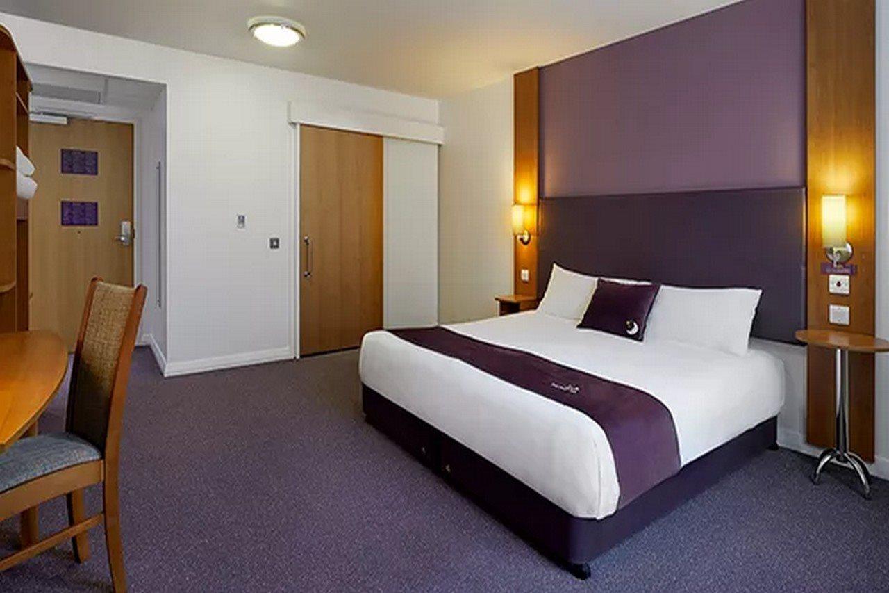 Premier Inn Wolverhampton City Centre Ngoại thất bức ảnh