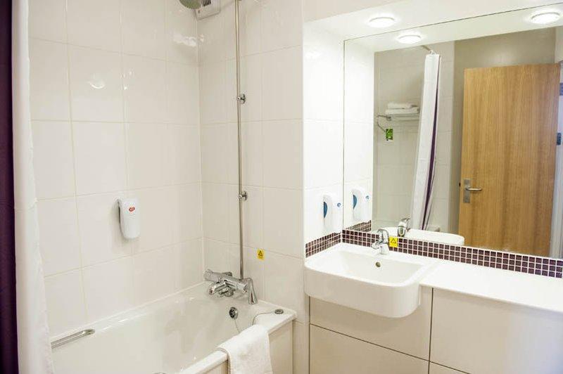 Premier Inn Wolverhampton City Centre Ngoại thất bức ảnh