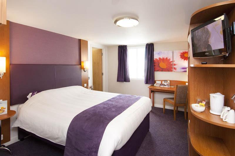 Premier Inn Wolverhampton City Centre Ngoại thất bức ảnh